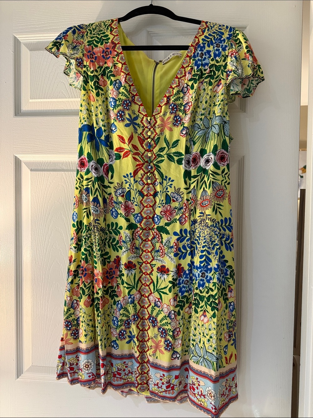 Alice + Olivia Yellow Floral V-Neck Short Sleeve Dress